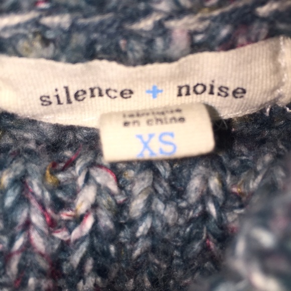 Urban Outfitters Knit Turtleneck - XS - Picture 3 of 3